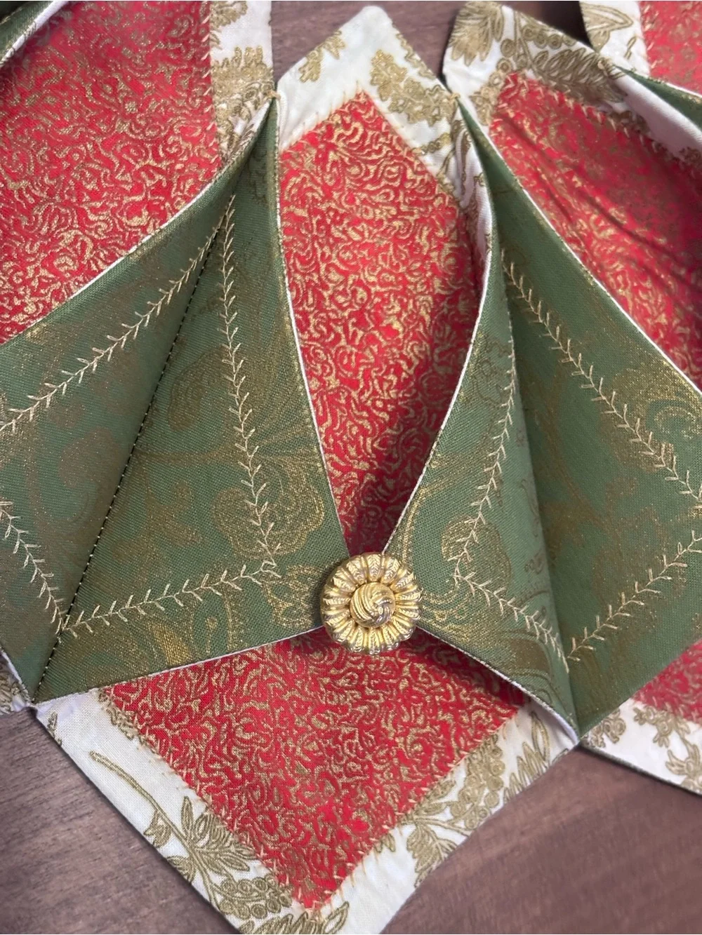 Hand Crafted Fold n’ Stitch Holiday Wreath/Table Centerpiece